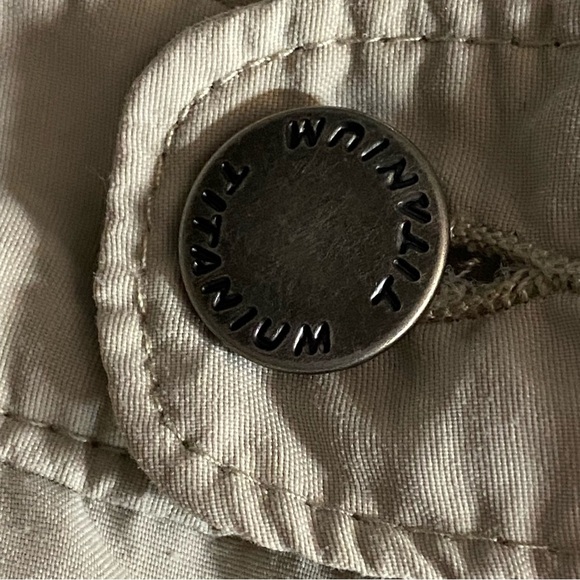 Columbia Titanium Convertible Pants Women Size XS Beige Cargo Pockets Outdoor - Picture 4 of 8